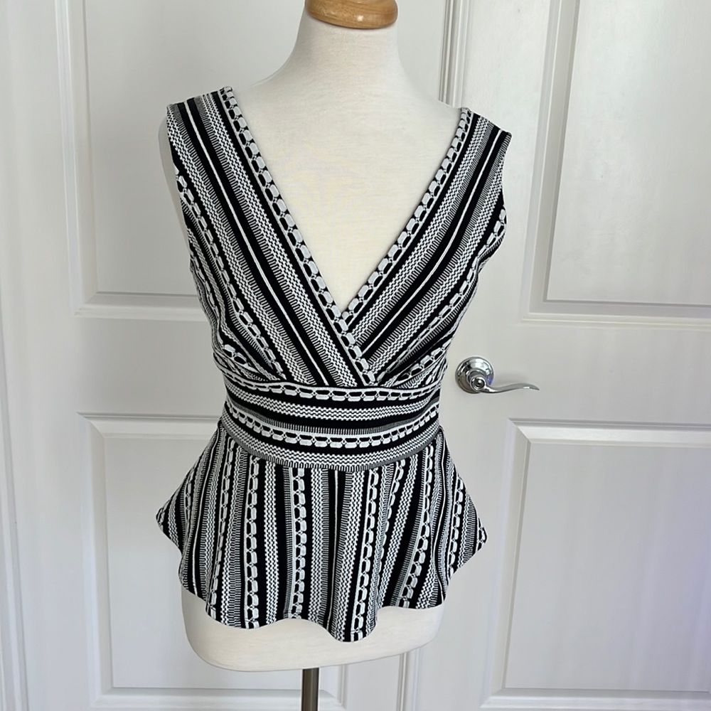 Anthropologie Vanessa Virginia Top Size Small - Picture 2 of 5